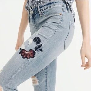 Abercrombie & Fitch Harper Super Skinny Floral Embroidery Jeans Size 26/2S